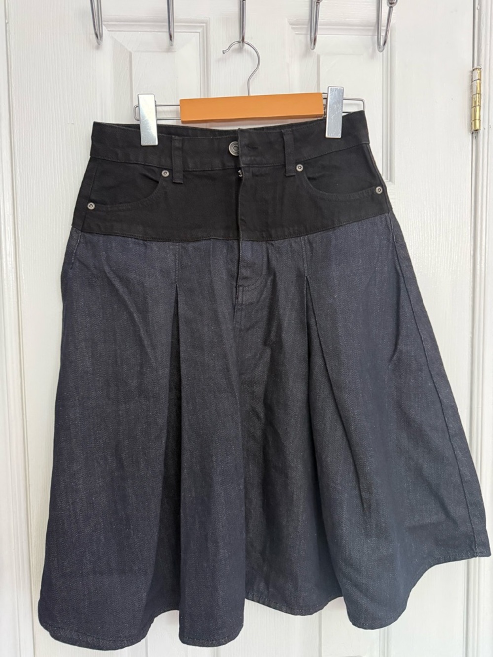 Zara Black Two-Tone A-Line Pleated Denim Skirt